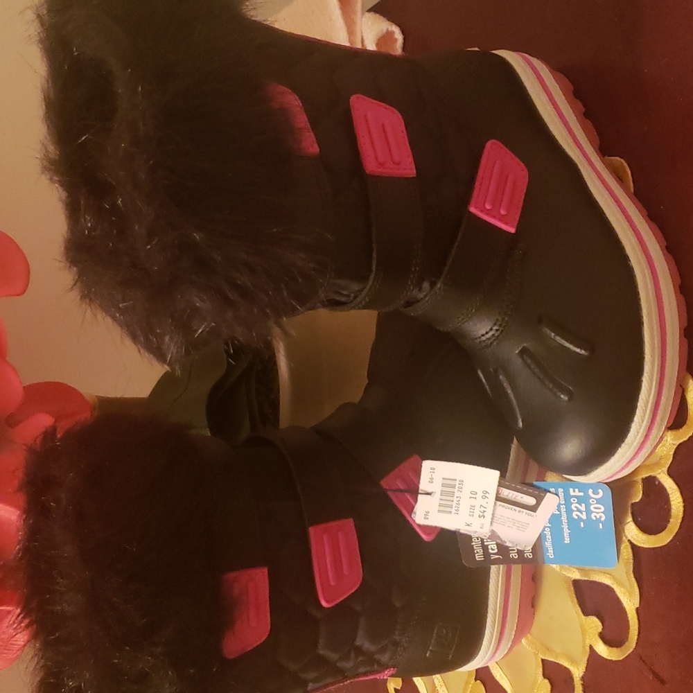 NEW RUGGED OUTBACK GIRL SNOW BOOTS